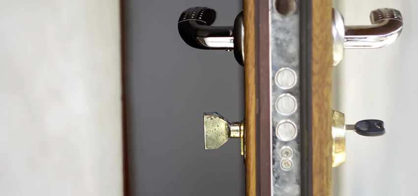 Holiday Emergency Locksmith in Woodlake, California